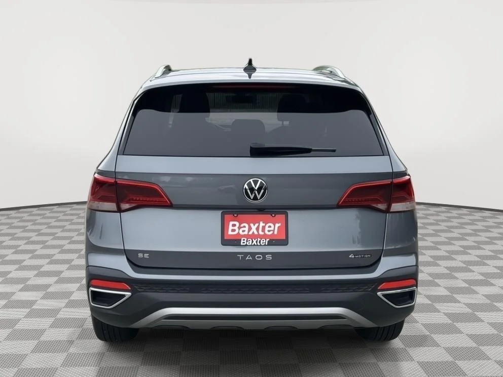 Certified Used 2024 GRAY Volkswagen SE image 8