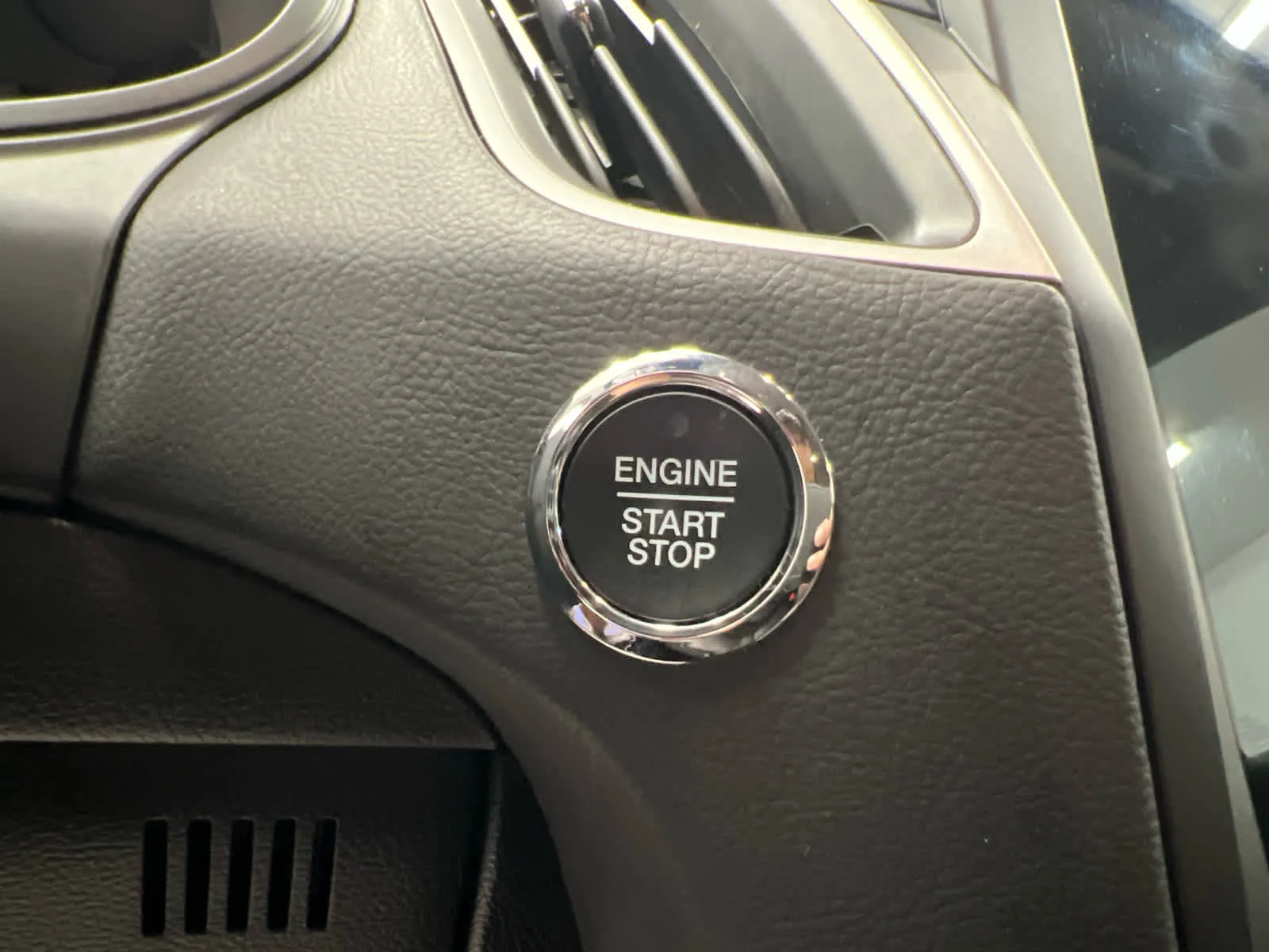 Used 2023 Agate Black Metallic Ford SEL image 17