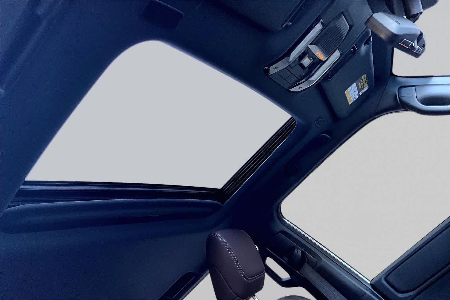 Used 2026 Wind Chill Pearl Toyota  image 14