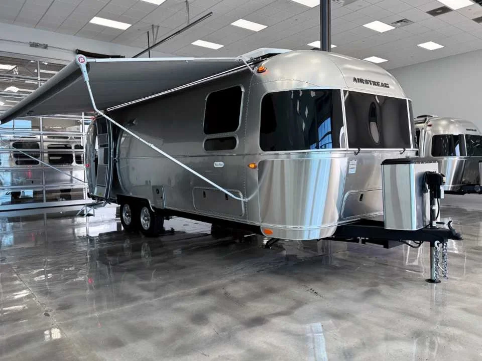 Used 2025 SILVER AIRSTREAM  image 10