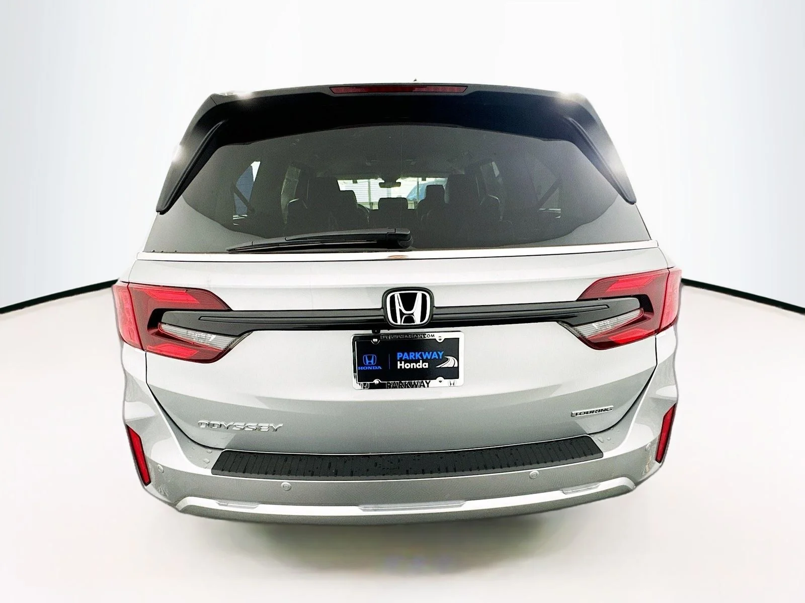 Used 2026 Silver Honda Touring image 9