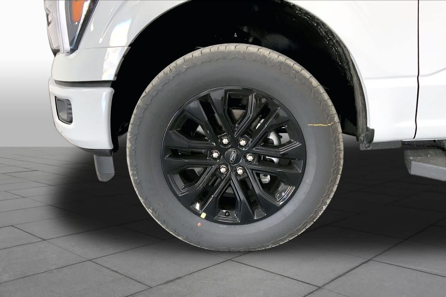 New 2026 Avalanche Ford Lariat® image 9