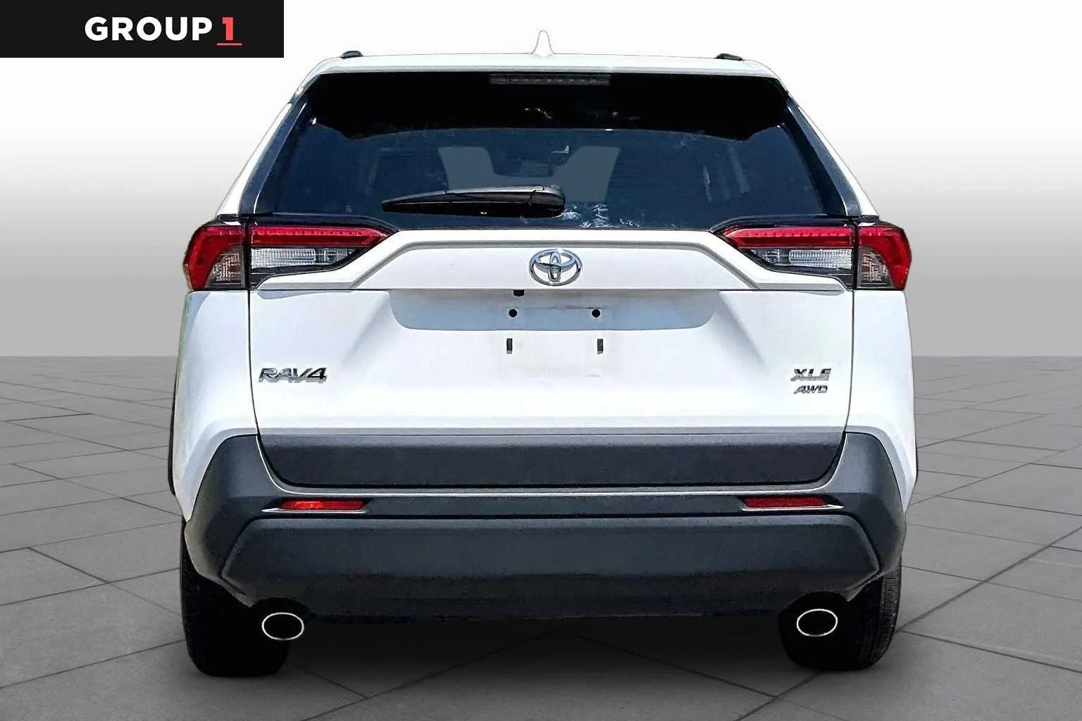 Used 2025 Ice Cap Toyota XLE image 5