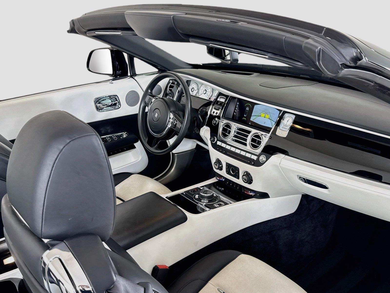 Used 2018 Obsidian Rolls-Royce  image 27