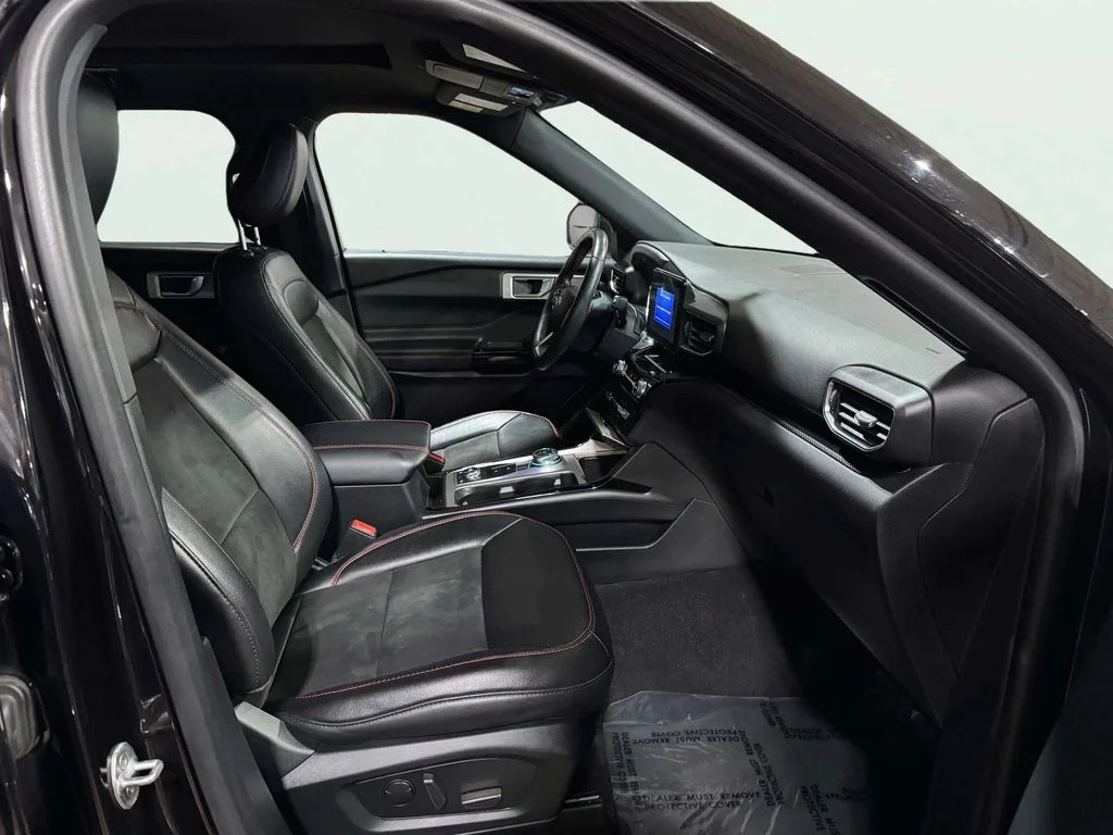 Used 2022 Agate Black Metallic Ford ST-Line image 29