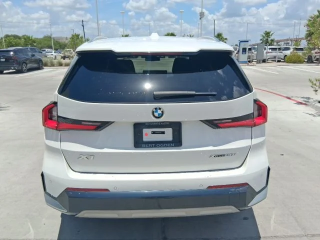 Used 2024 White BMW xDrive28i image 5