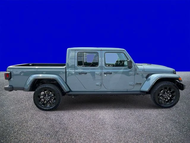 Used 2025 Anvil Clearcoat Jeep Nighthawk image 2