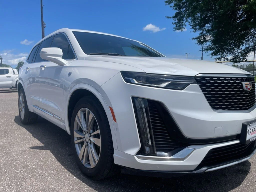 Used 2023 White Cadillac Premium Luxury image 10