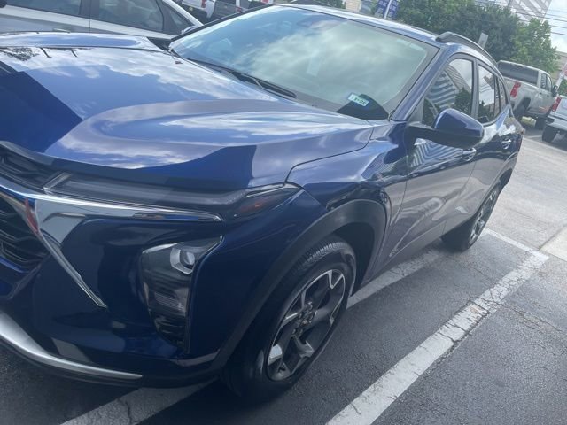 2024 Chevrolet Trax LT's photo