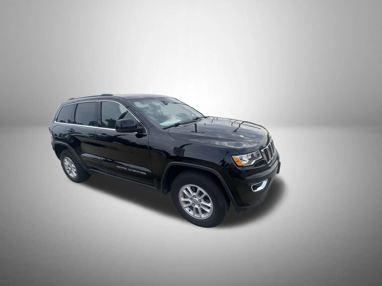 Used 2019 Black Jeep Laredo E image 4