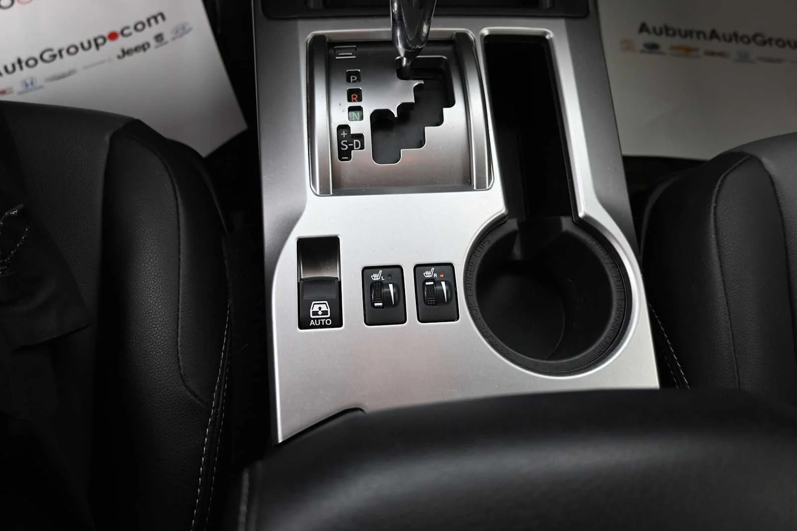 Used 2022 Midnight Black Metallic Toyota SR5 Premium image 9