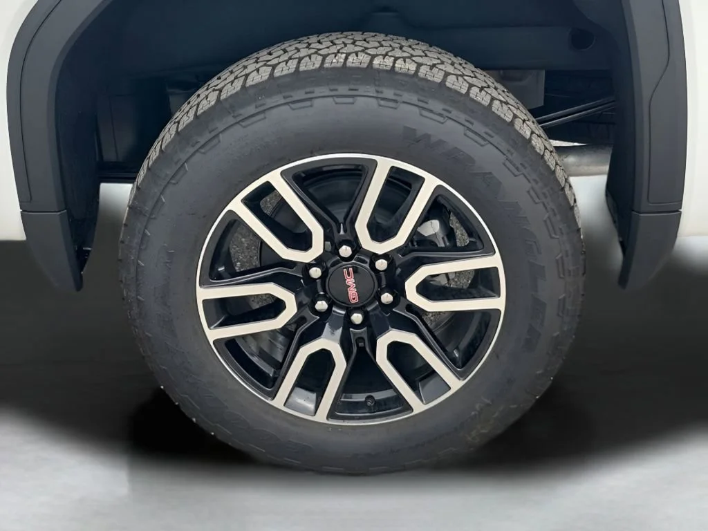 New 2026 Summit White GMC AT4 image 18