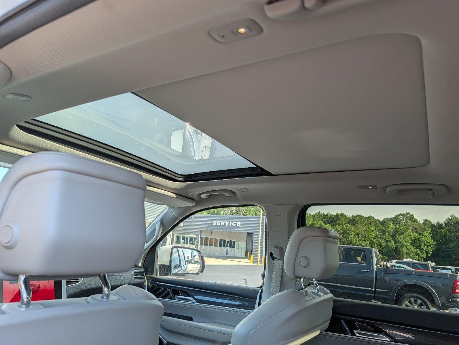Used 2022 Bright White Clearcoat Jeep Series I image 31