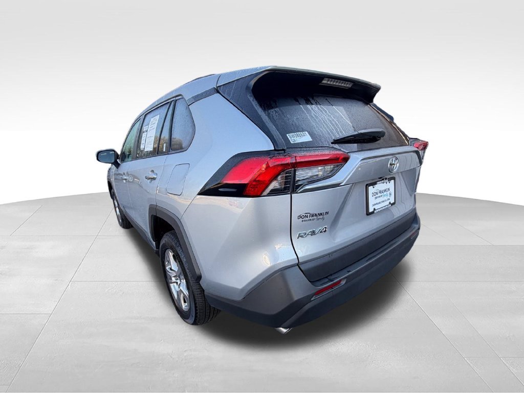 Used 2025 Silver Toyota XLE image 3