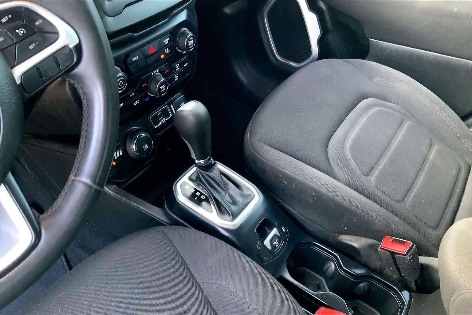 Used 2021 Graphite Gray Jeep Latitude image 17