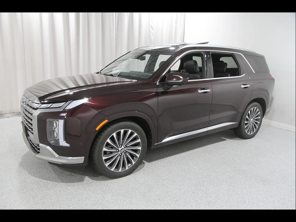 Used 2024 Sierra Burgundy Hyundai Calligraphy image 3