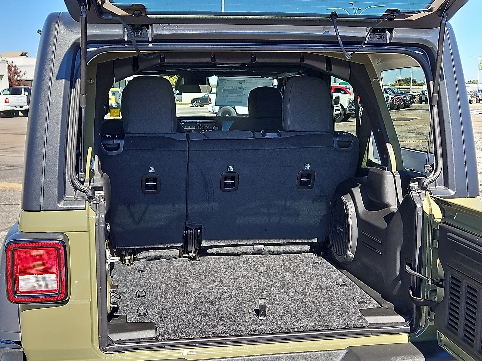 New 2026 41 Jeep 4-DOOR SPORT S image 7