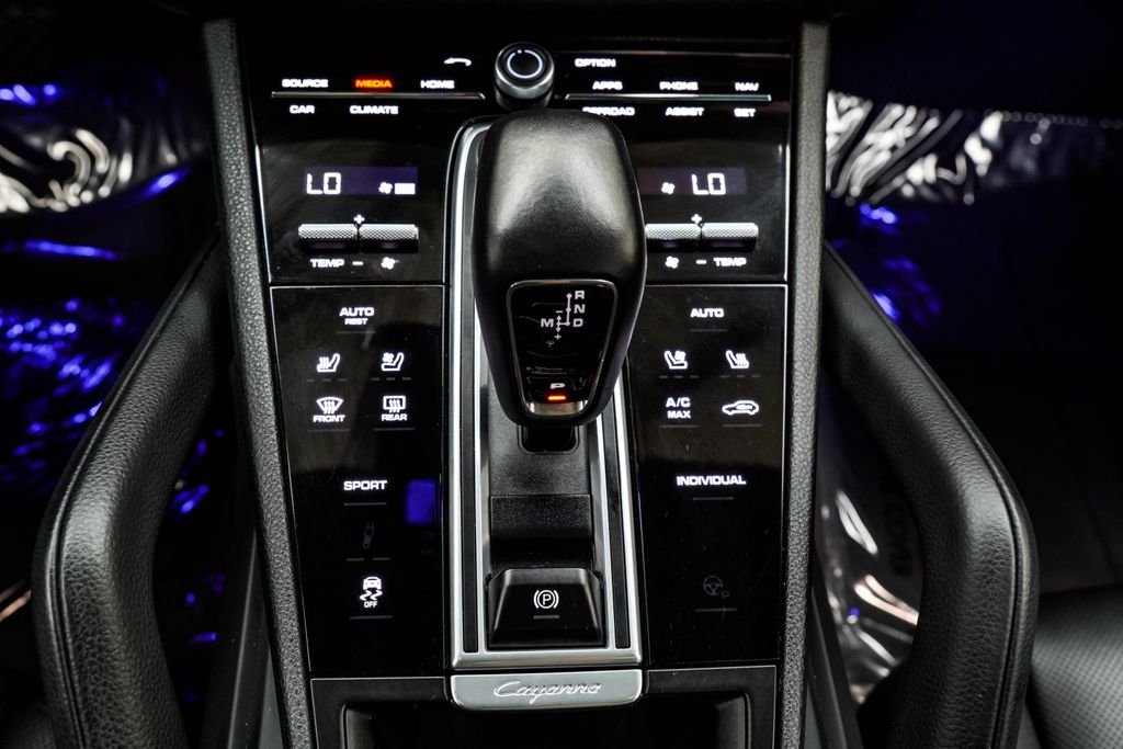 Used 2021 Black Porsche Base image 26
