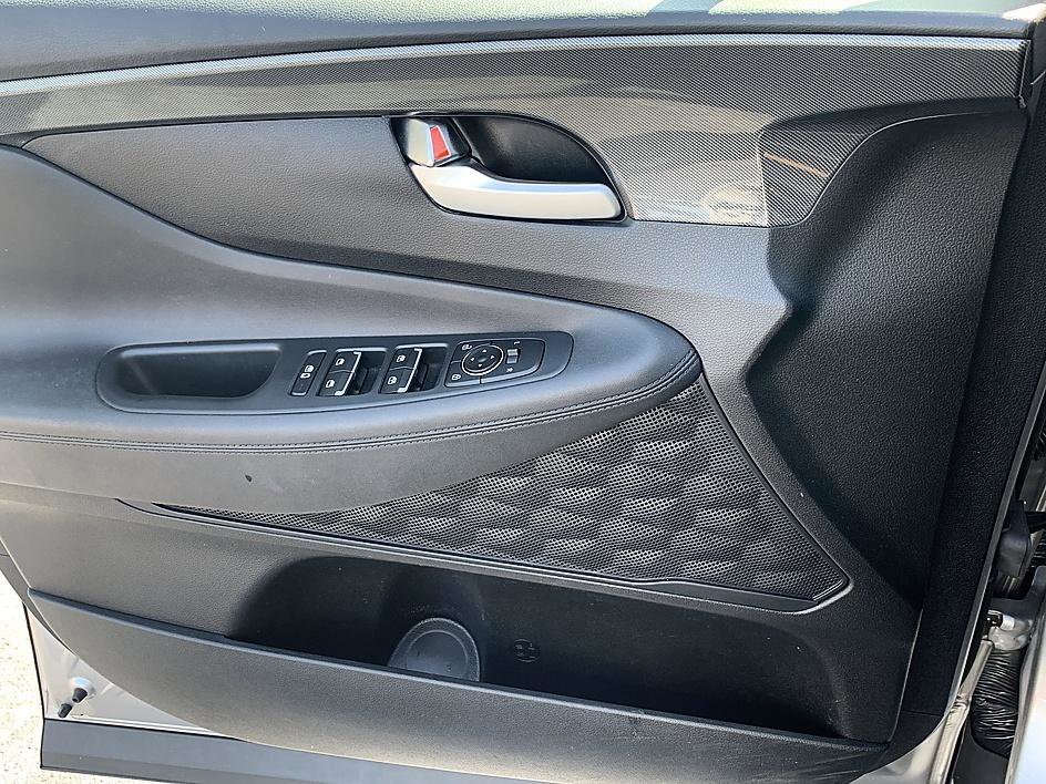 Used 2021 Shimmering Silver Hyundai SEL image 9