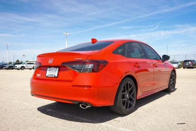 Used 2023  Honda Sport image 11
