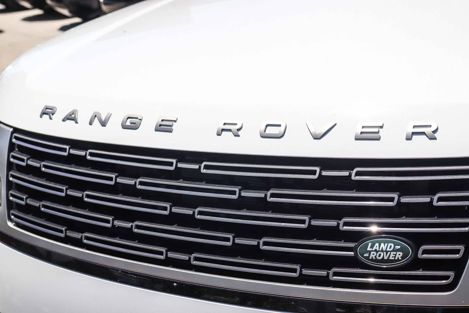 New 2026 Fuji White Land Rover SE image 11