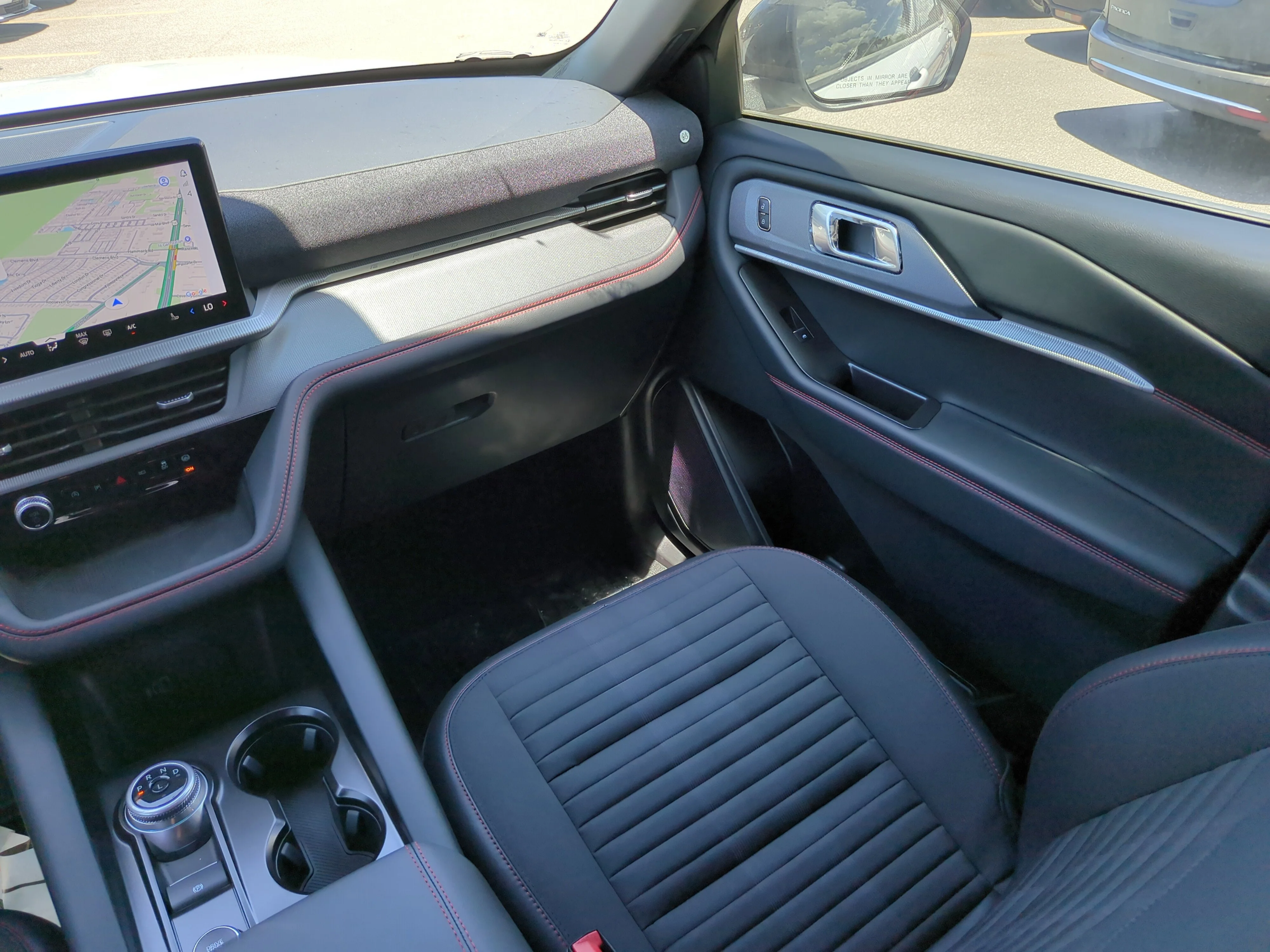 New 2026 Space White Metallic Ford ST-Line image 14