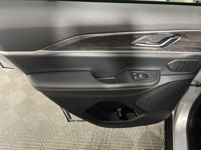 New 2026 Silver Jeep  image 27