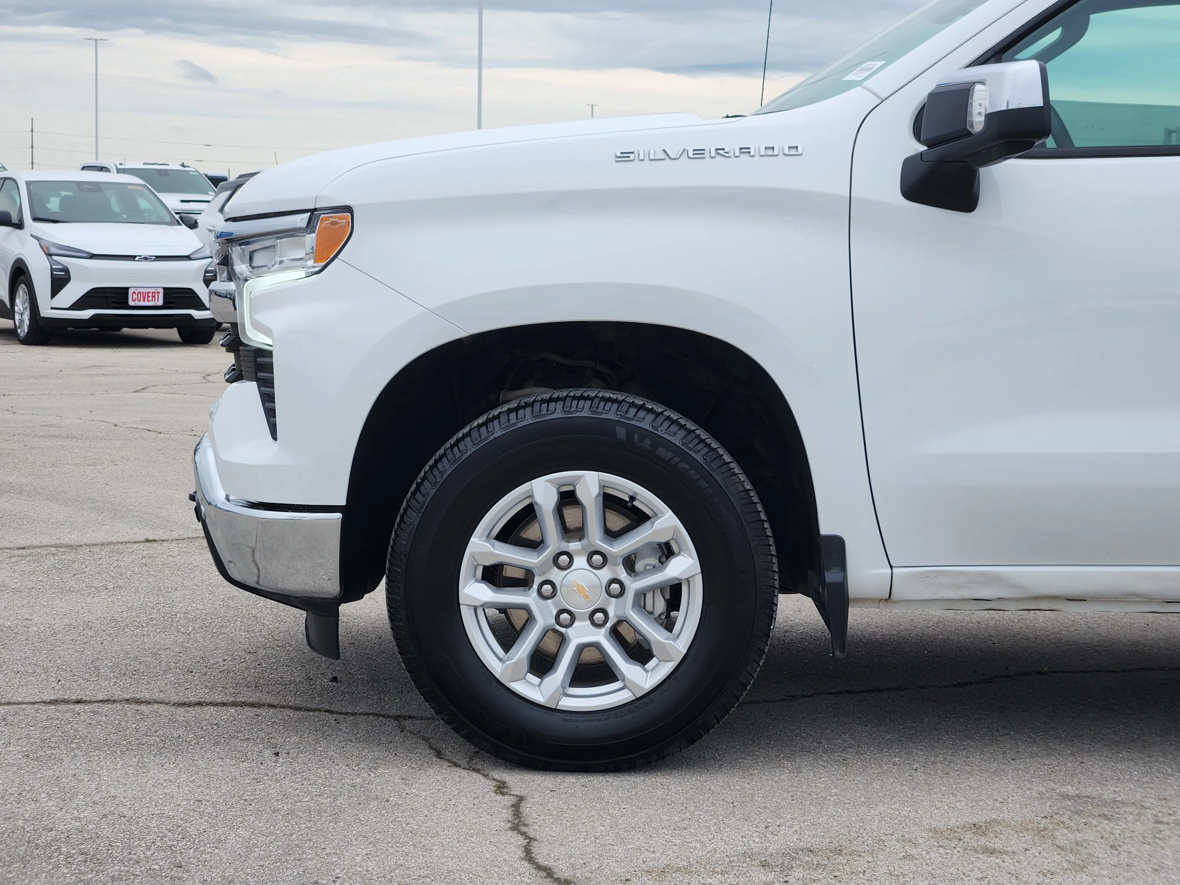 Used 2025 Summit White Chevrolet LT LT1 image 9
