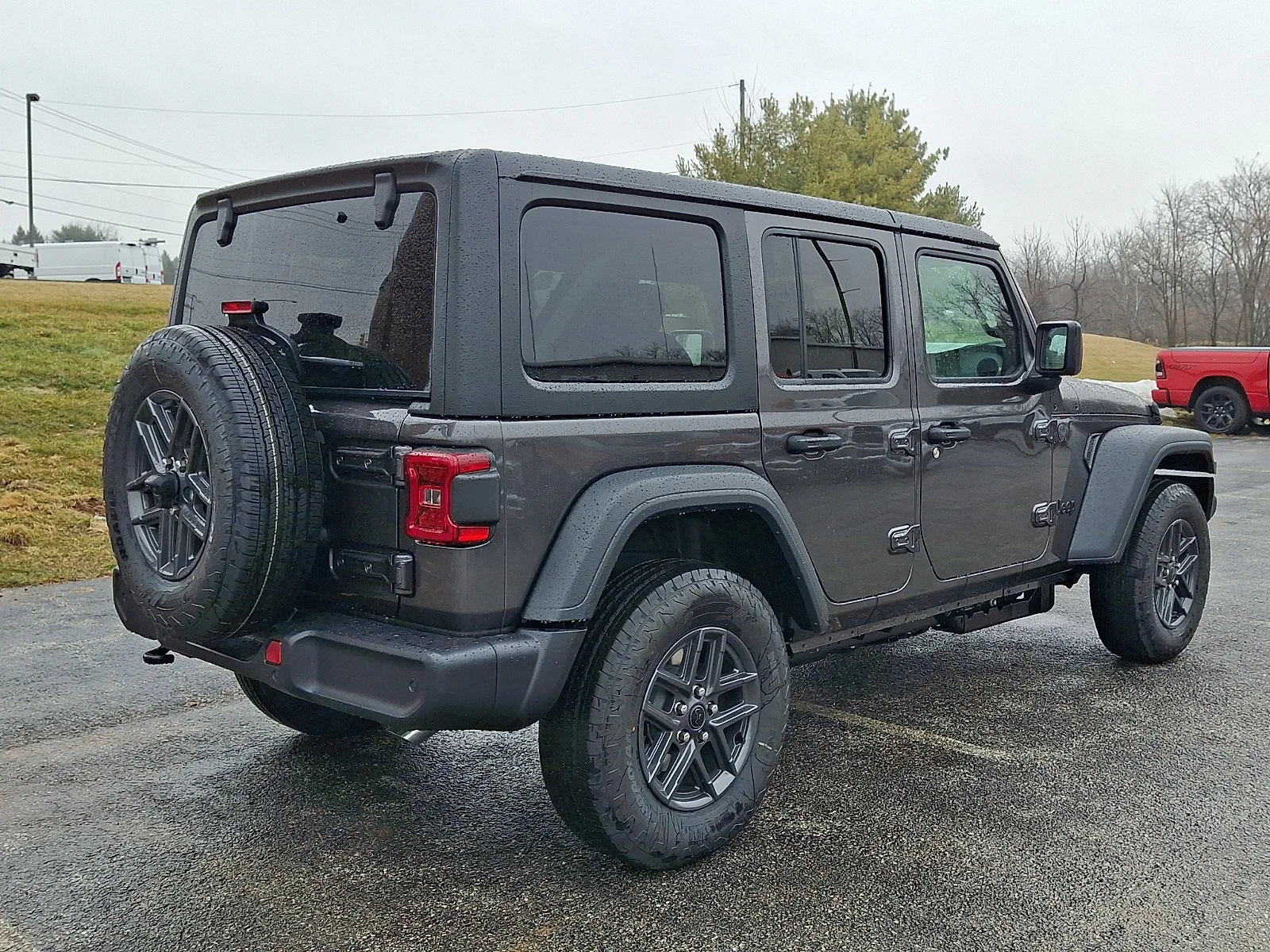 New 2026 Granite Crystal Metallic Clear-Coat Exterior Paint Jeep Sport S image 7