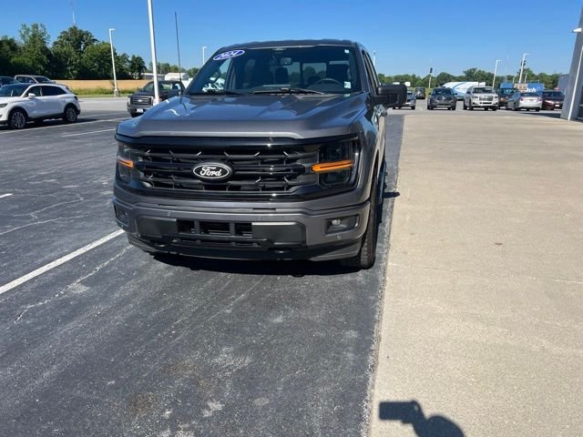 Used 2024 Gray Metallic Ford XLT image 5