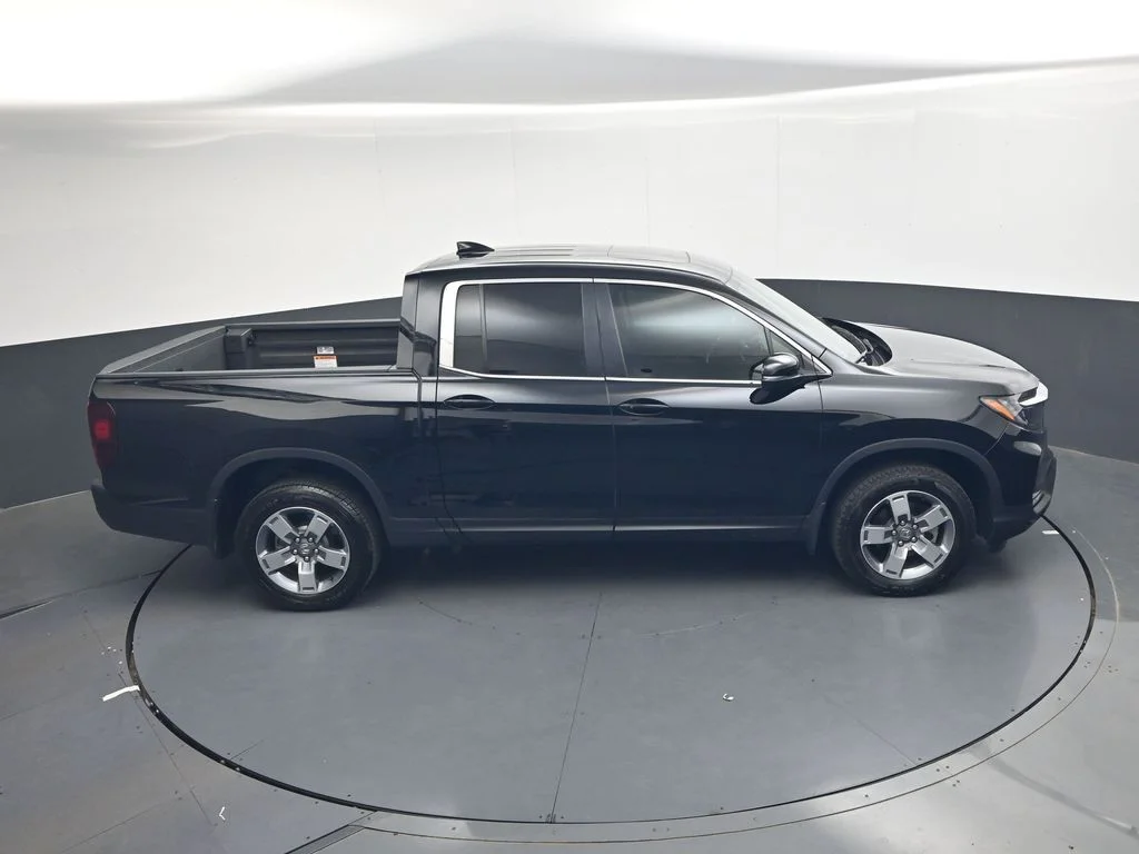 Certified Used 2024 Crystal Black Pearl Honda RTL image 31