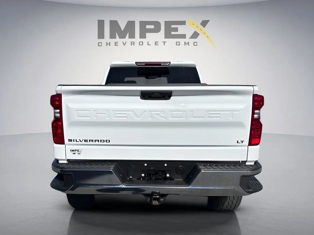 Used 2025 Summit White Chevrolet LT image 4