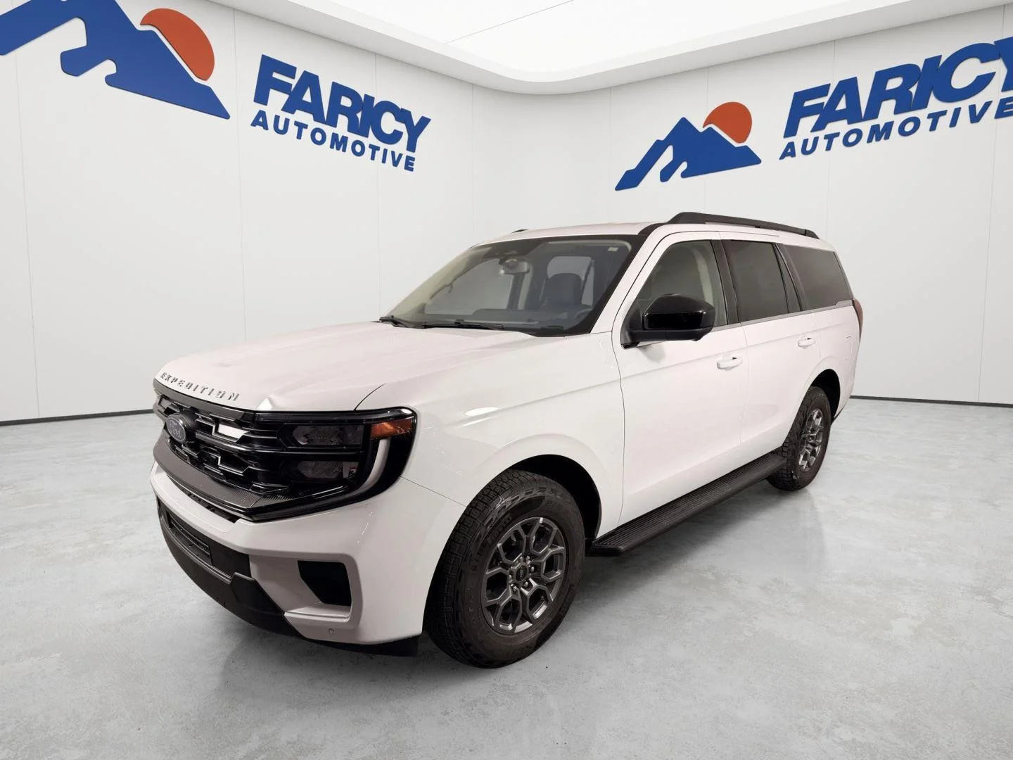 Used 2025 Oxford White Ford Active image 1