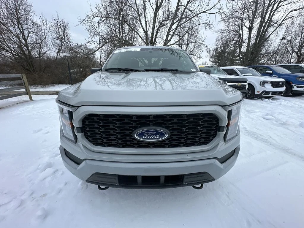 Used 2023 White Ford XL image 26