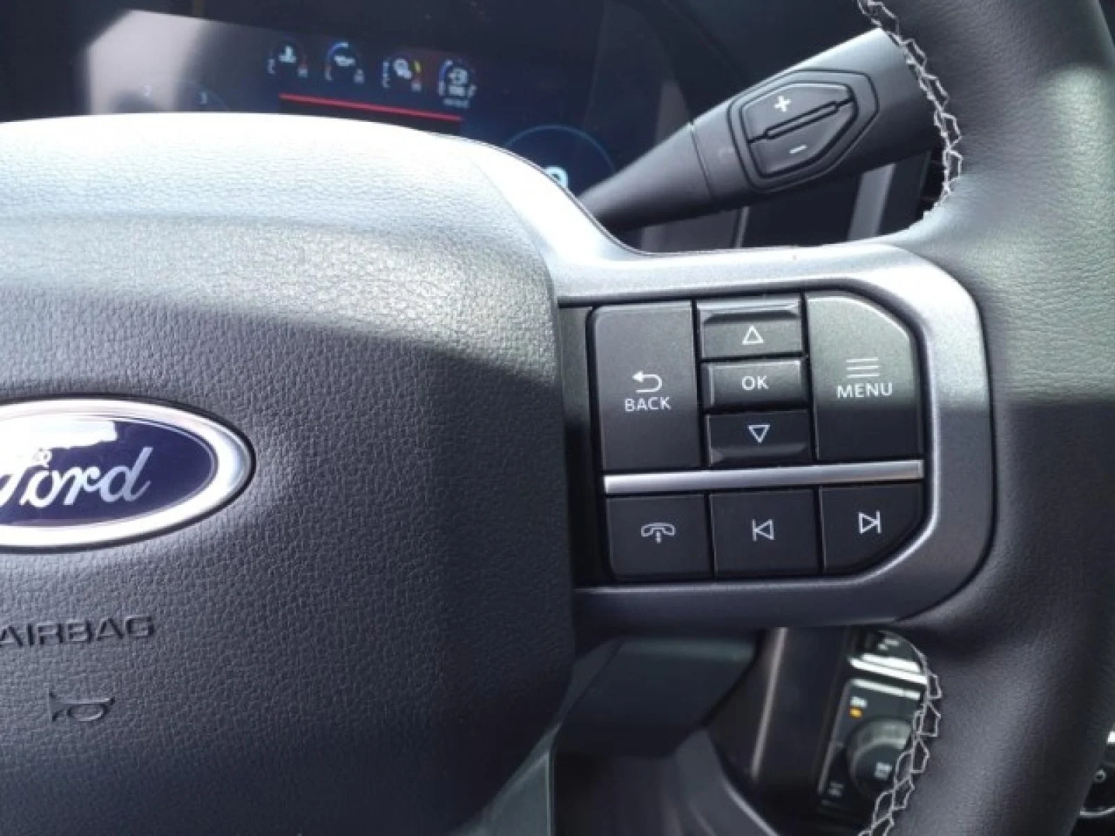 New 2025 Avalanche Ford LARIAT image 12