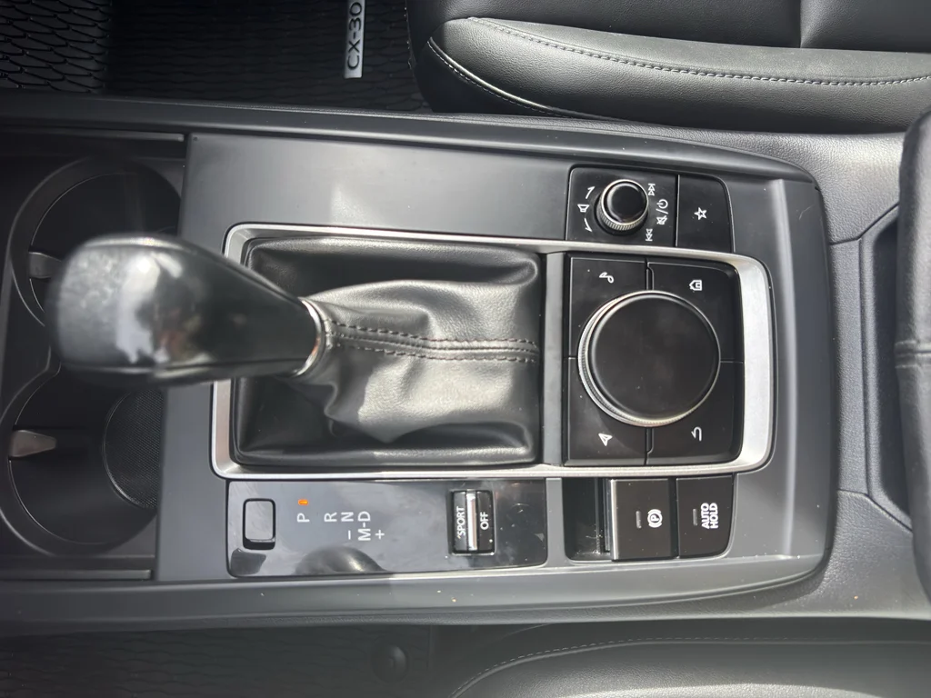 Used 2022 Snowflake White Pearl Mica Mazda 2.5 S Select Package image 23