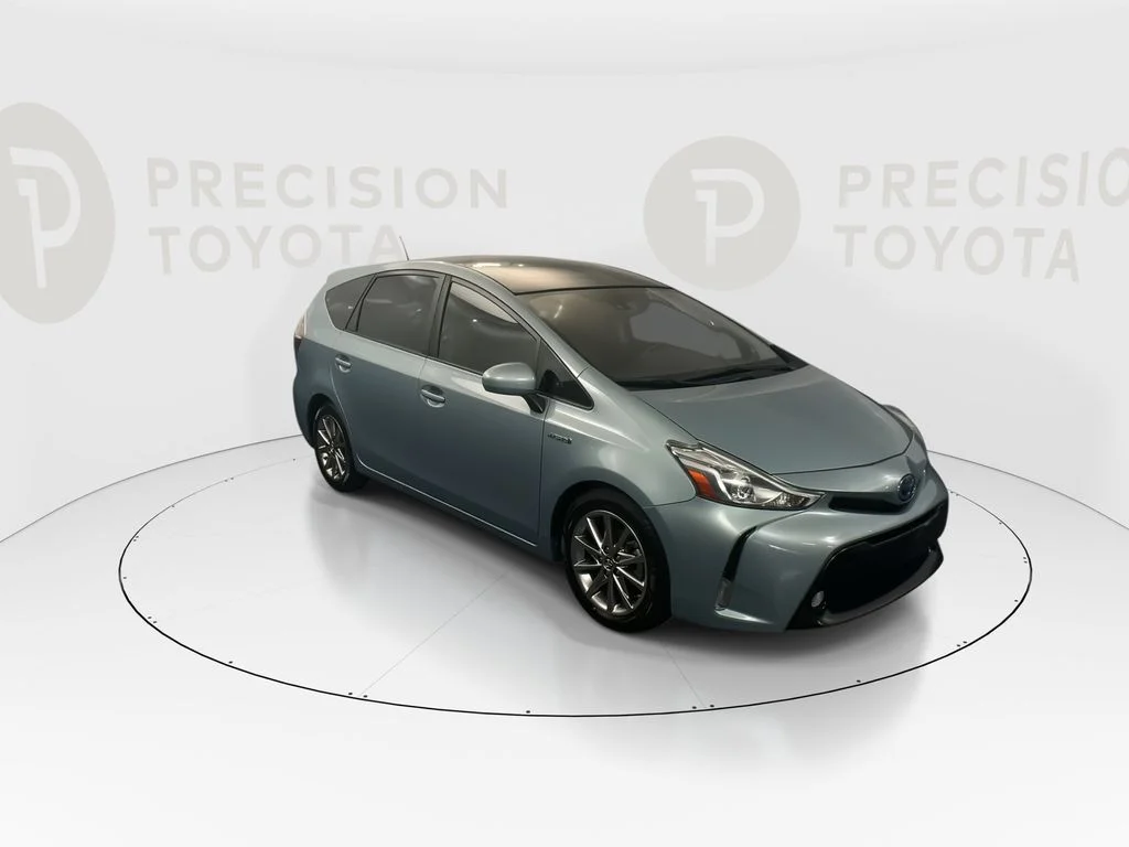 Used 2016 Sea Glass Pearl Toyota Five image 3