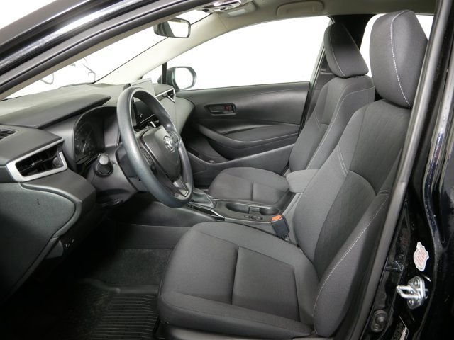 Used 2025 Midnight Black Metallic Toyota LE image 9