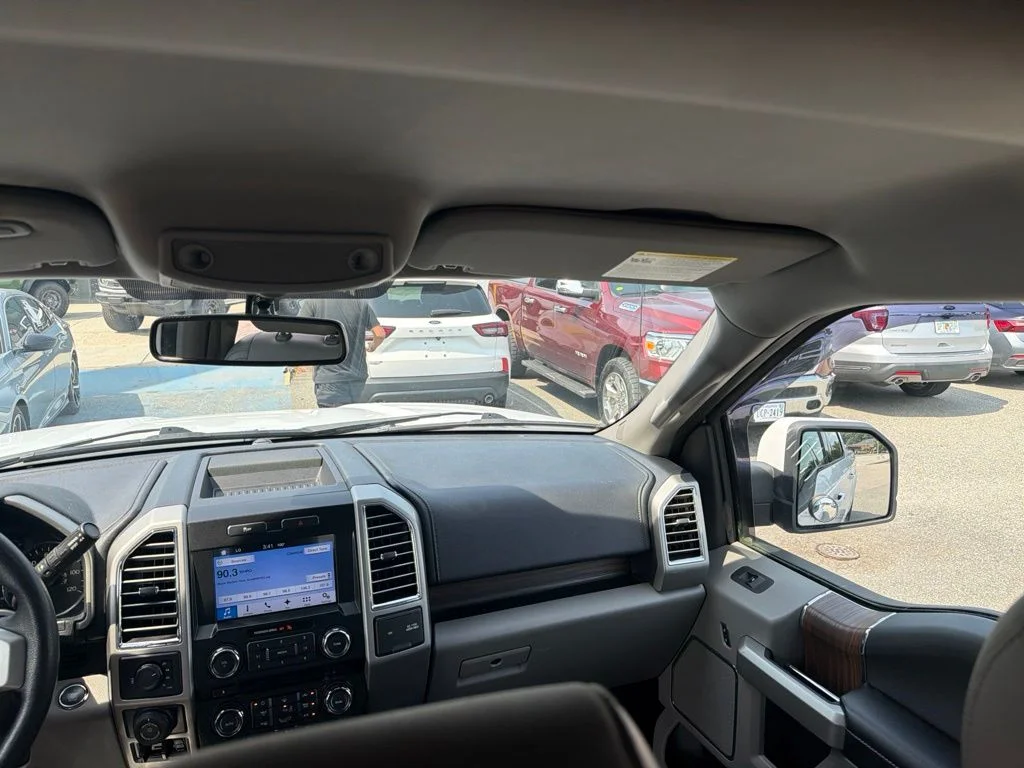 Used 2016 White Ford Lariat image 10