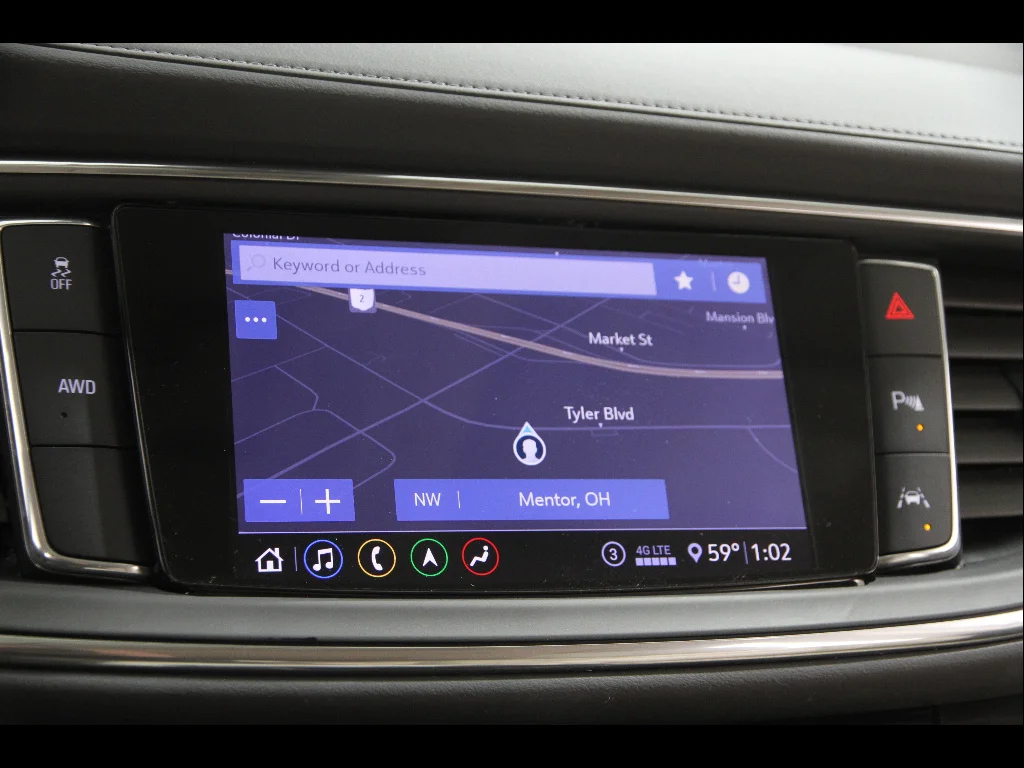 Used 2020 Summit White Buick Premium image 12