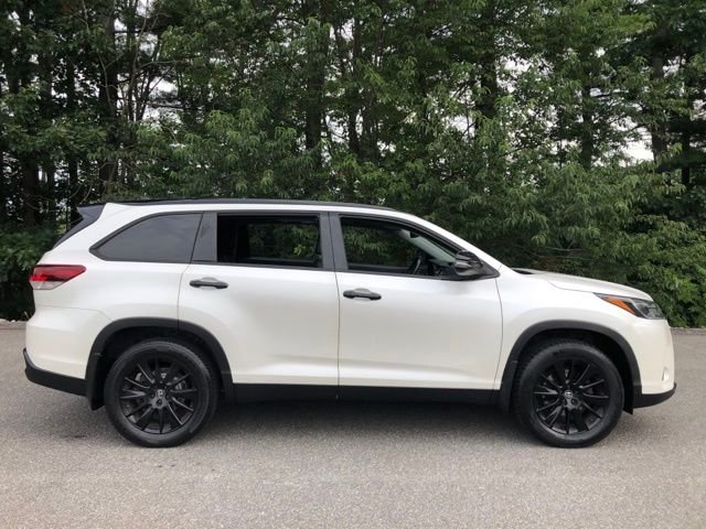 Used 2019 Blizzard Pearl Toyota SE image 4