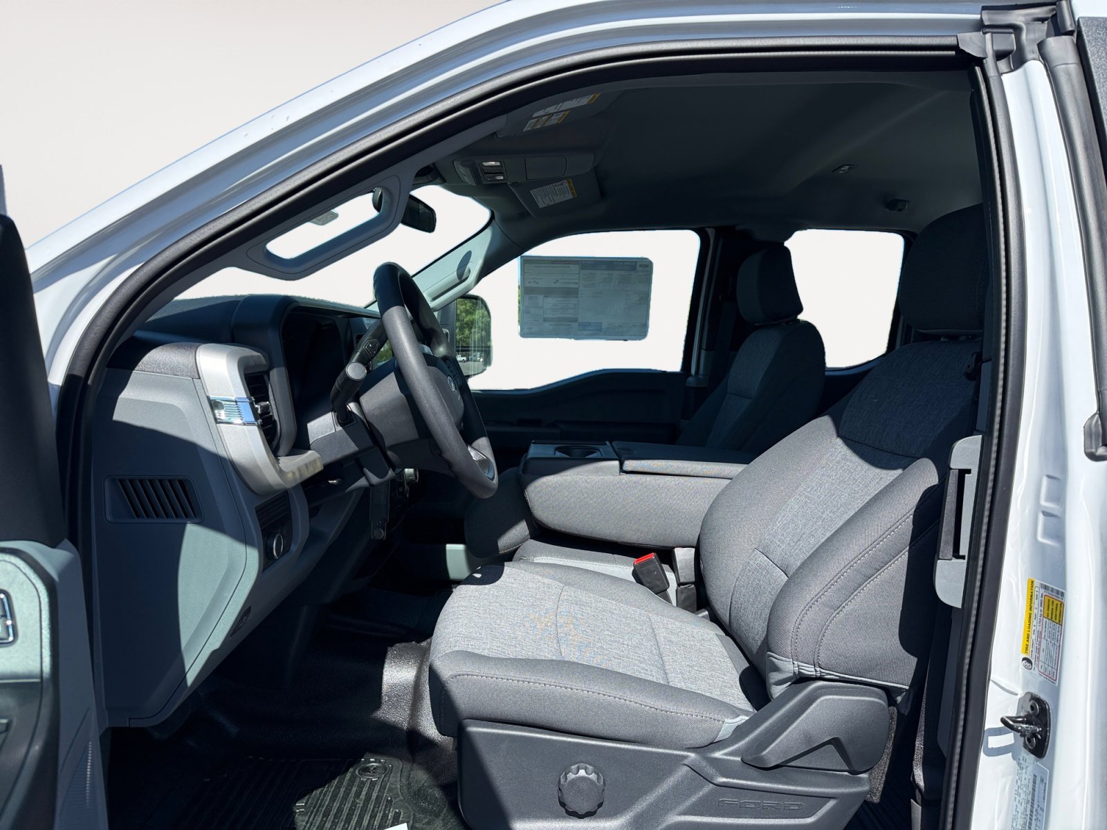 New 2026 Oxford White Ford F-250® XL image 10