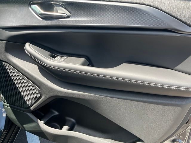New 2026 Baltic Gray Metallic Clear-Coat Exterior Paint Jeep Laredo X image 25