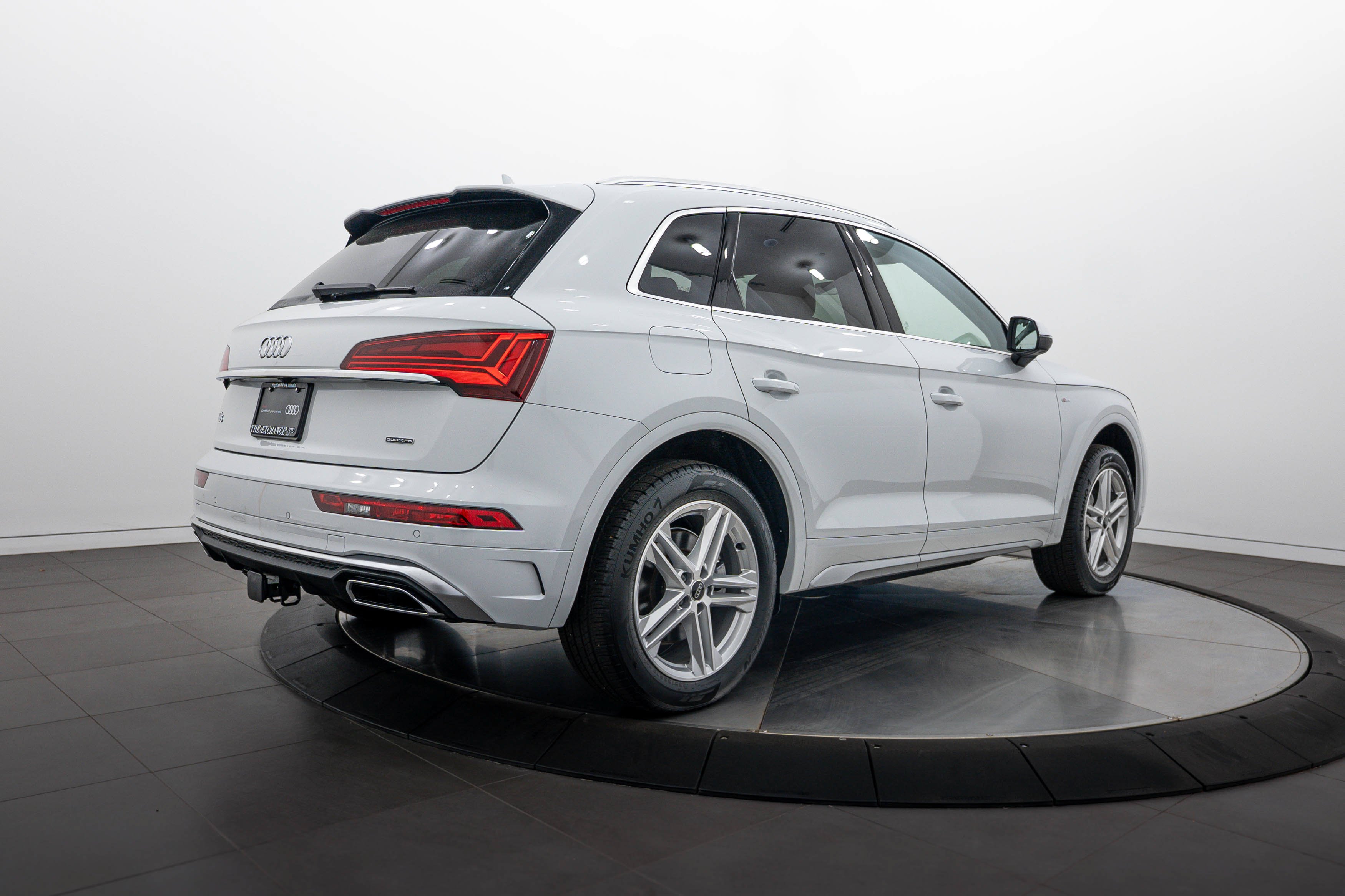Certified Used 2025 Glacier White Metallic Audi S line Premium Plus image 4