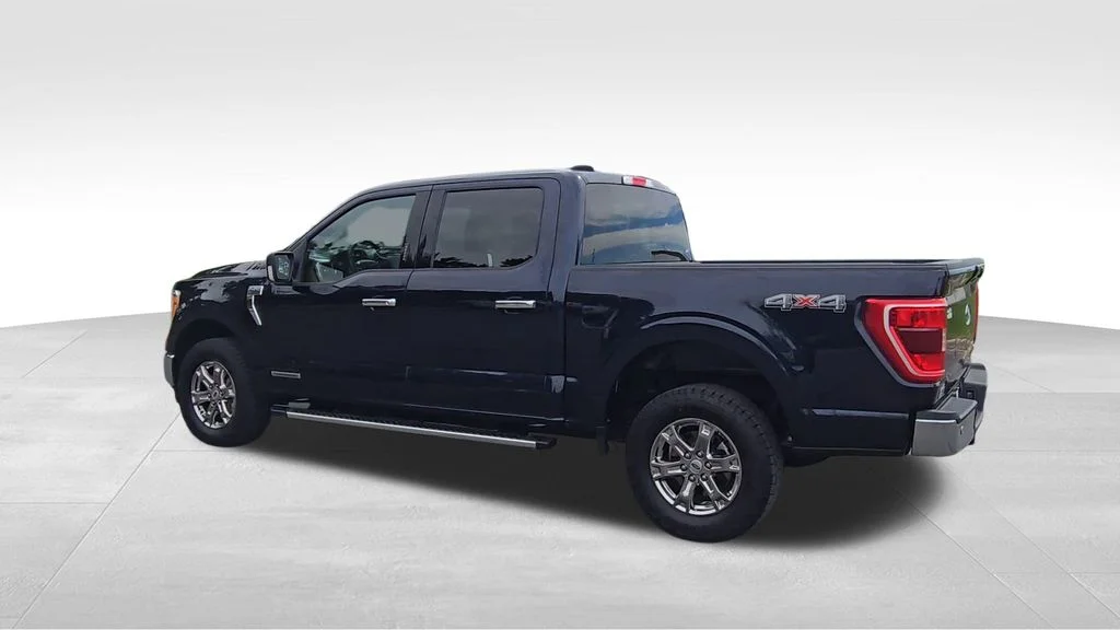 Used 2023 Blue Metallic Ford XLT image 6