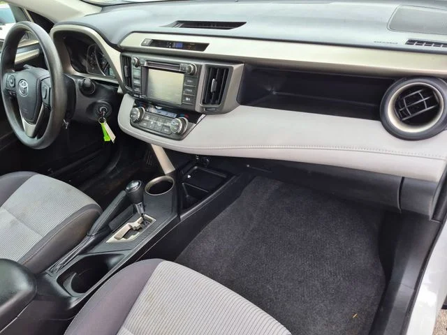 Used 2015 White Toyota XLE image 24