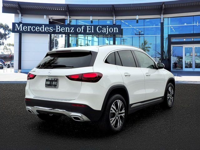 New 2026 White Mercedes-Benz GLA 250 image 3