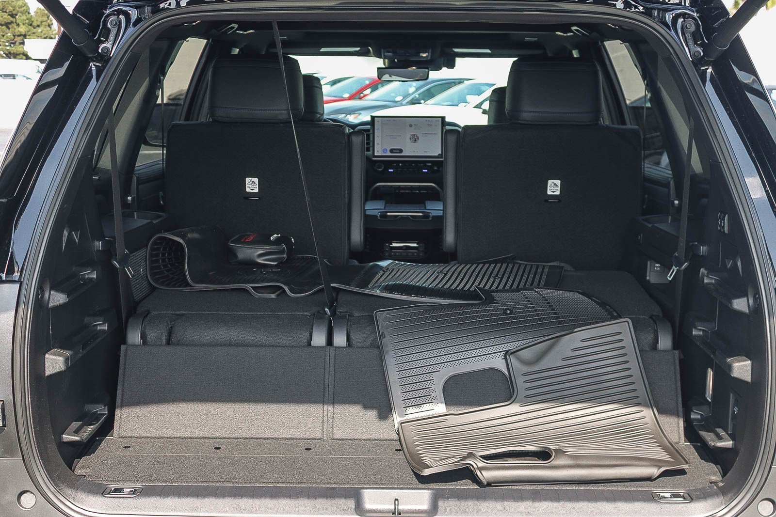 2026 Toyota Sequoia Platinum - Photo 12