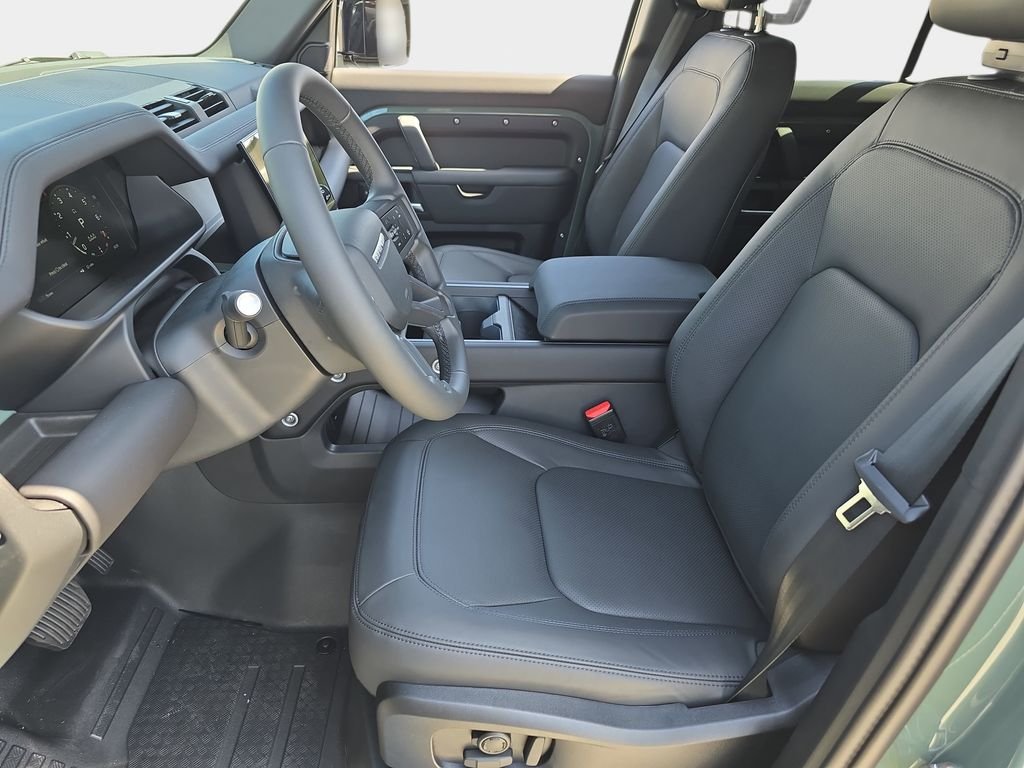 New 2026 Keswick Green Land Rover Trophy Edition Keswick image 15