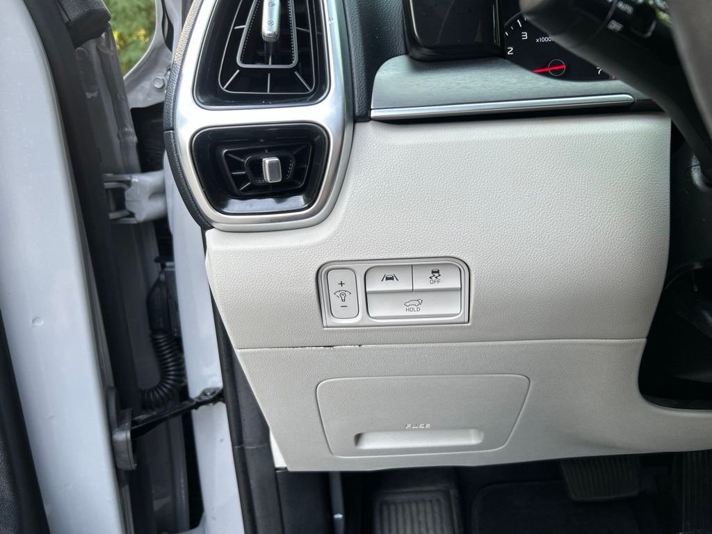Used 2022 Gray Kia SX image 24